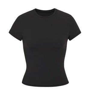 SKIMS Fits Everybody T-Shirt in Onyx